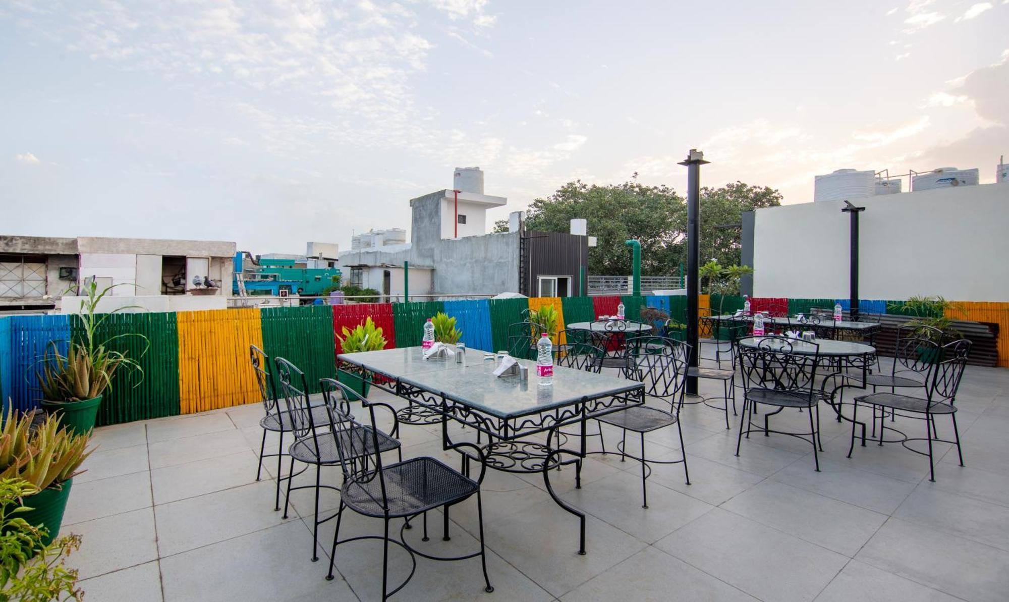Treebo Paras International Delhi  Exterior photo