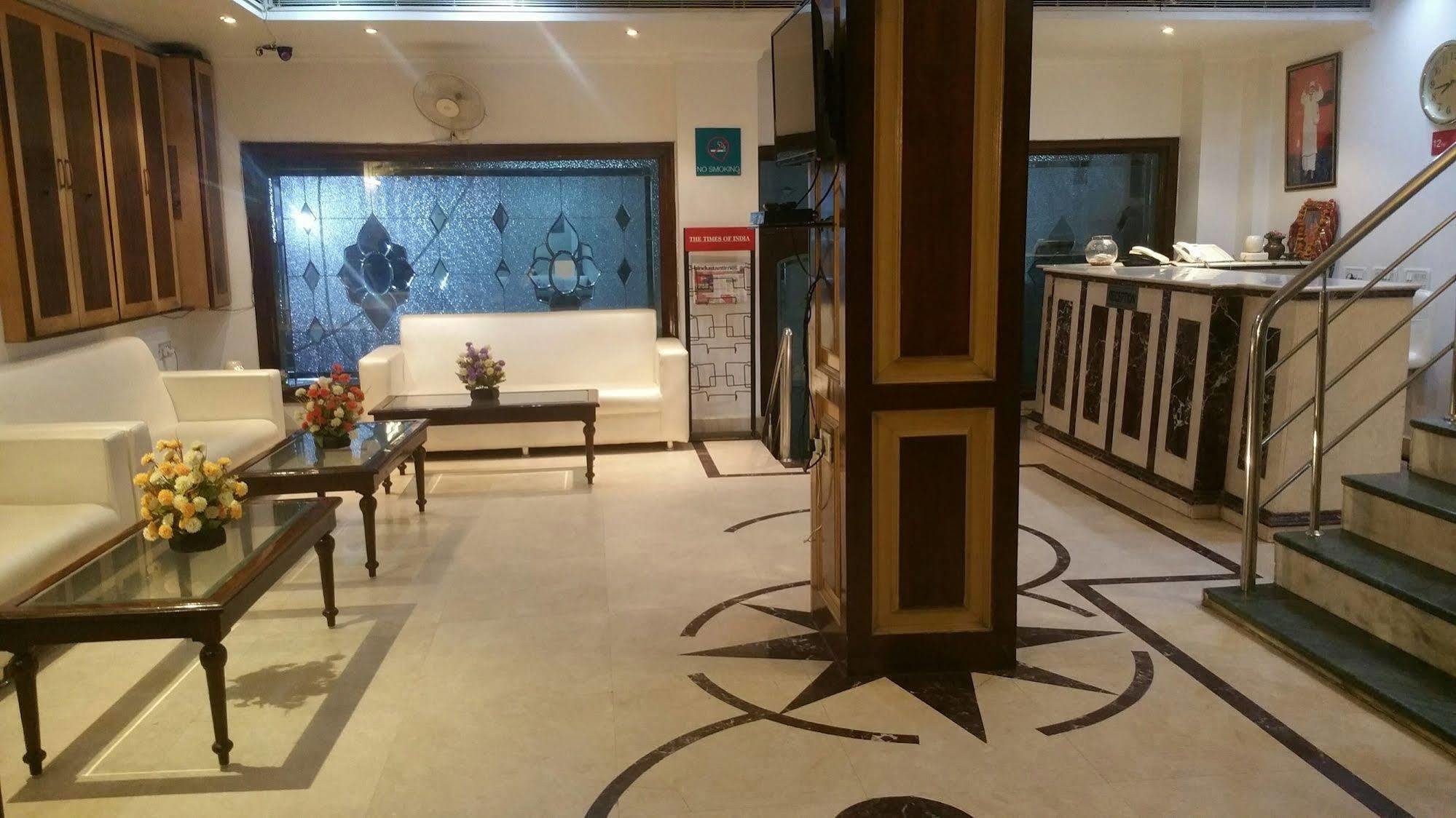 Treebo Paras International Delhi  Exterior photo
